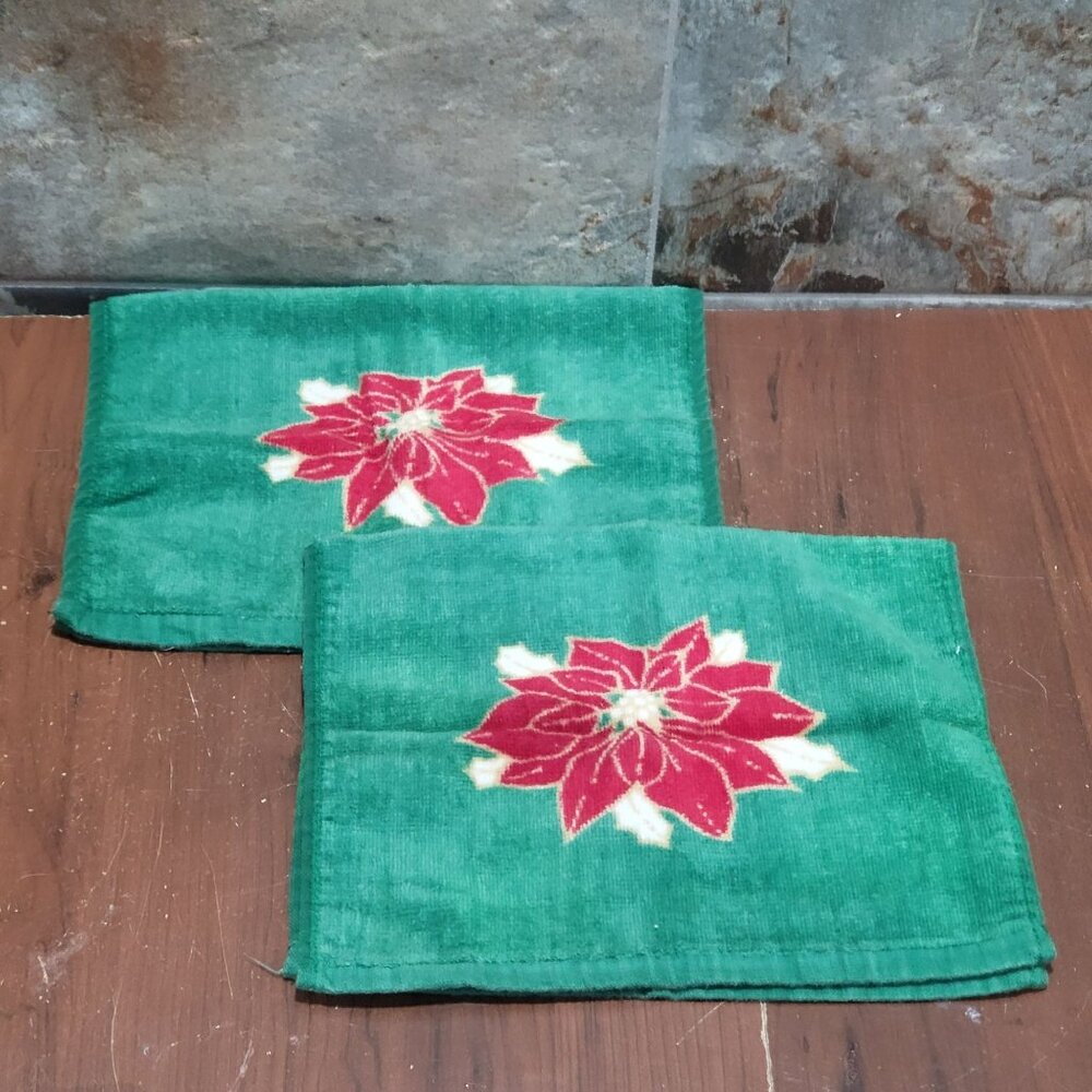 Vintage Hilasal Green Christmas Cotton Towels Red Poinsettia